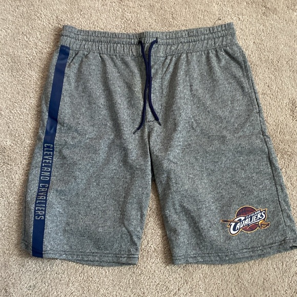 Men’s large NBA Cleveland CAVALIERS grey shorts :) gray 60% cotton cavs Jogging - Picture 3 of 8